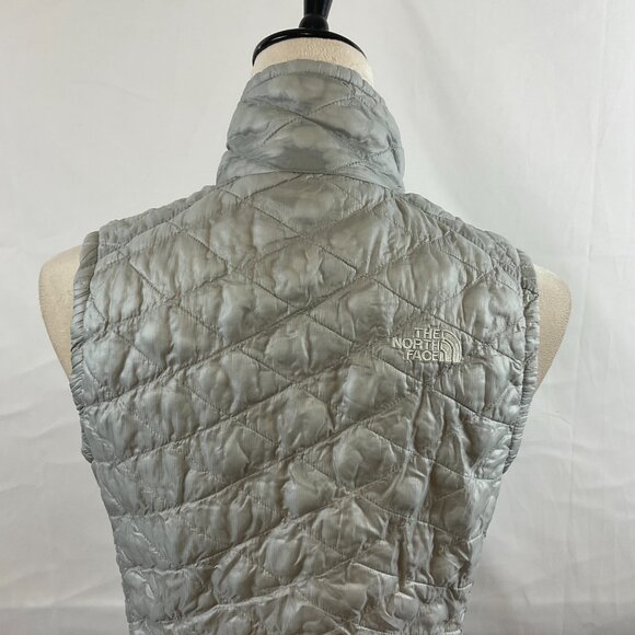The North Face Quilted Vest S Light Gray Full Zipper Pockets - Picture 8 of 12